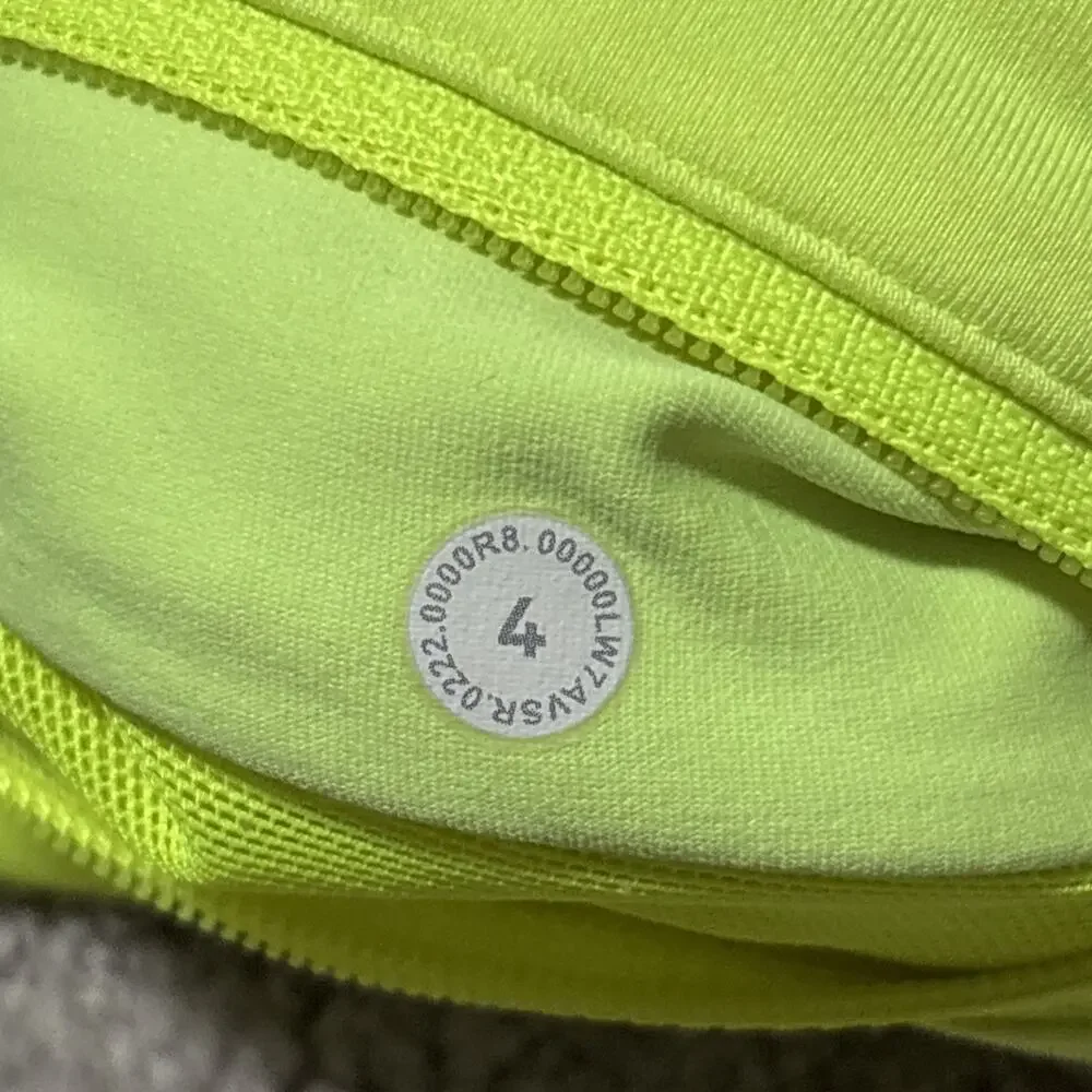 Lululemon Women’s Speed Up Shorts Highlight Yellow 2.5 Inseam Size 4